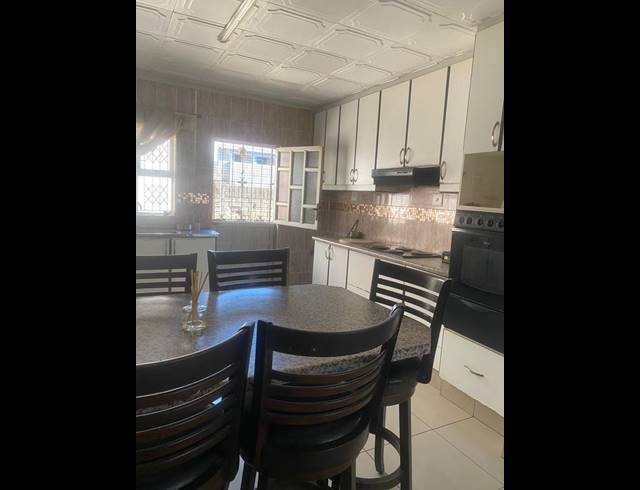 3 BEDROOM PROPERTY TO RENT IN BLUFF